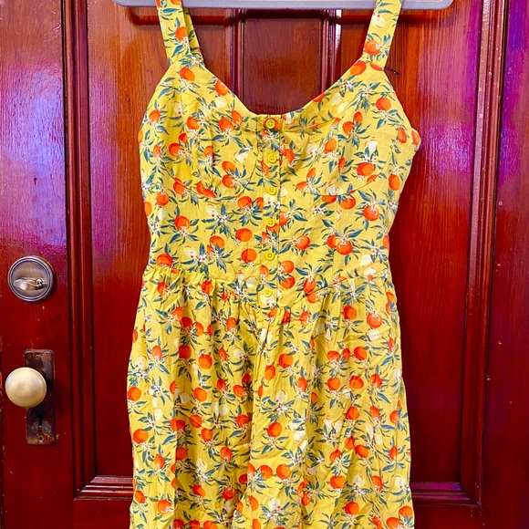 Wild Fable Yellow Fruit Print Sleeveless Button Front Romper- Women’s Size Large - Picture 2 of 9